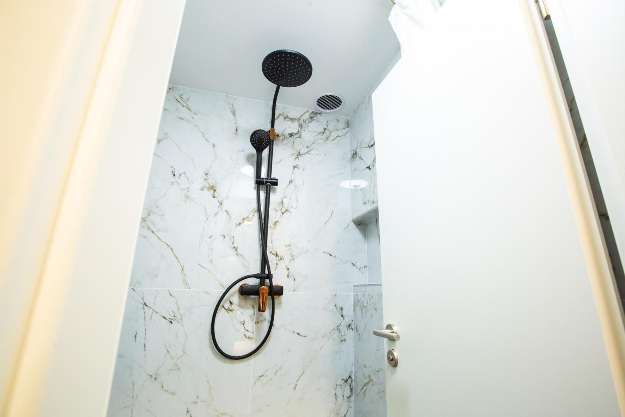 Aisha Hostel Ljubljana Eksteriør billede